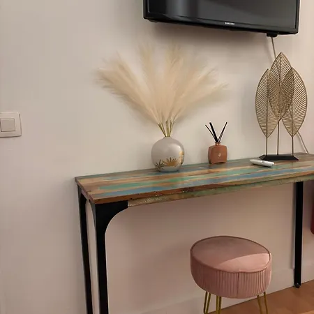 Coco's Place Apartment *